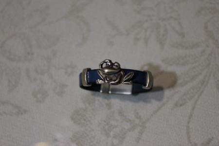 Pulsera cuero sapito